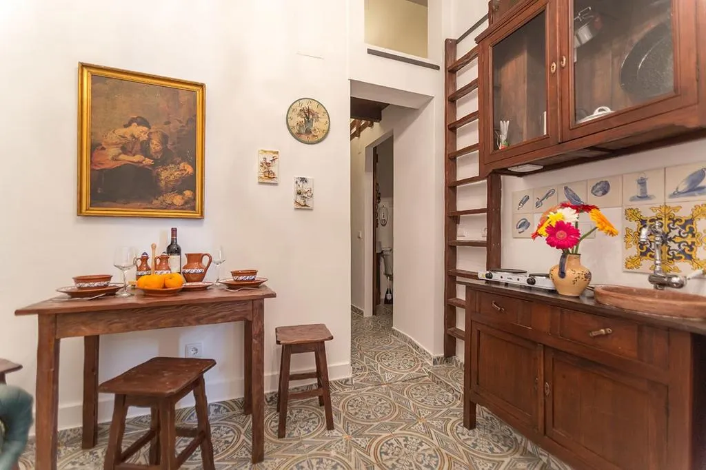 Room, Casinha Dos Sapateiros, Lisbon