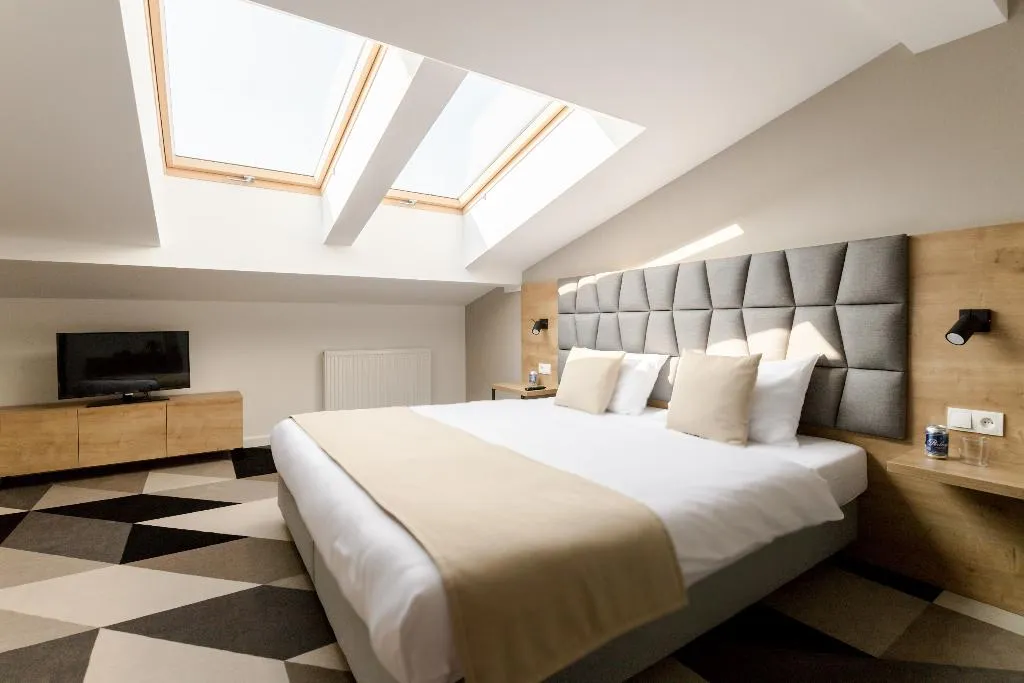 Double or Twin STANDARD Room, Lwowska1, Krakow