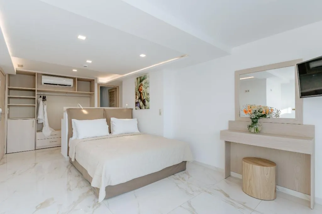 SUITE SEA VIEW Room, Palm Beach Hotel, Crete
