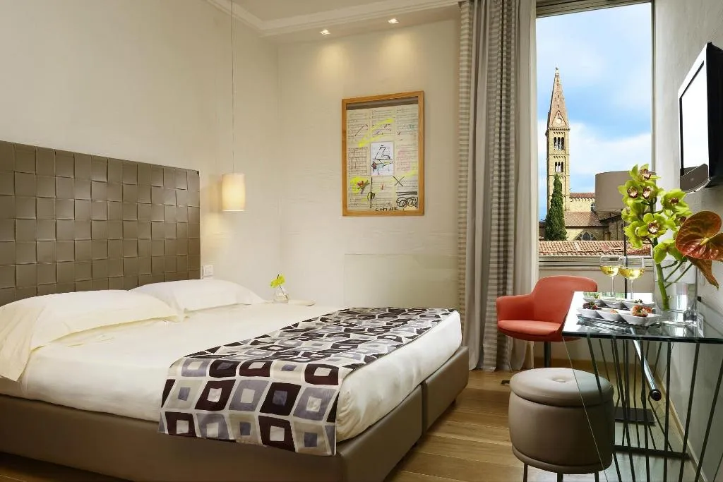 DOUBLE PREMIUM CITY VIEW Room, Grand Hotel Minerva, Florence