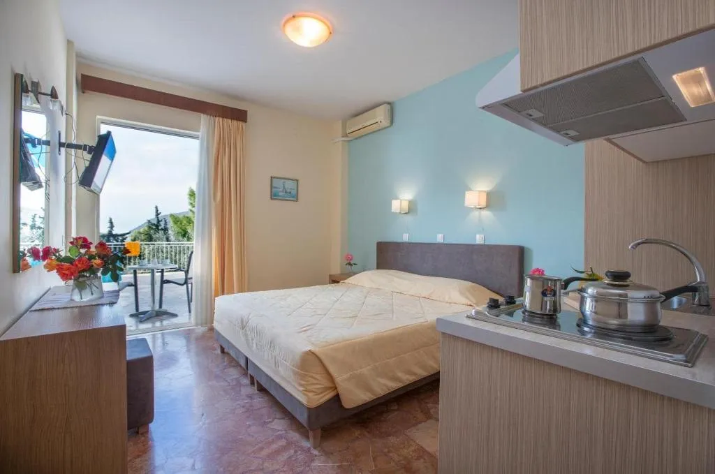 Room, Tolon Beach Hotel, Athens