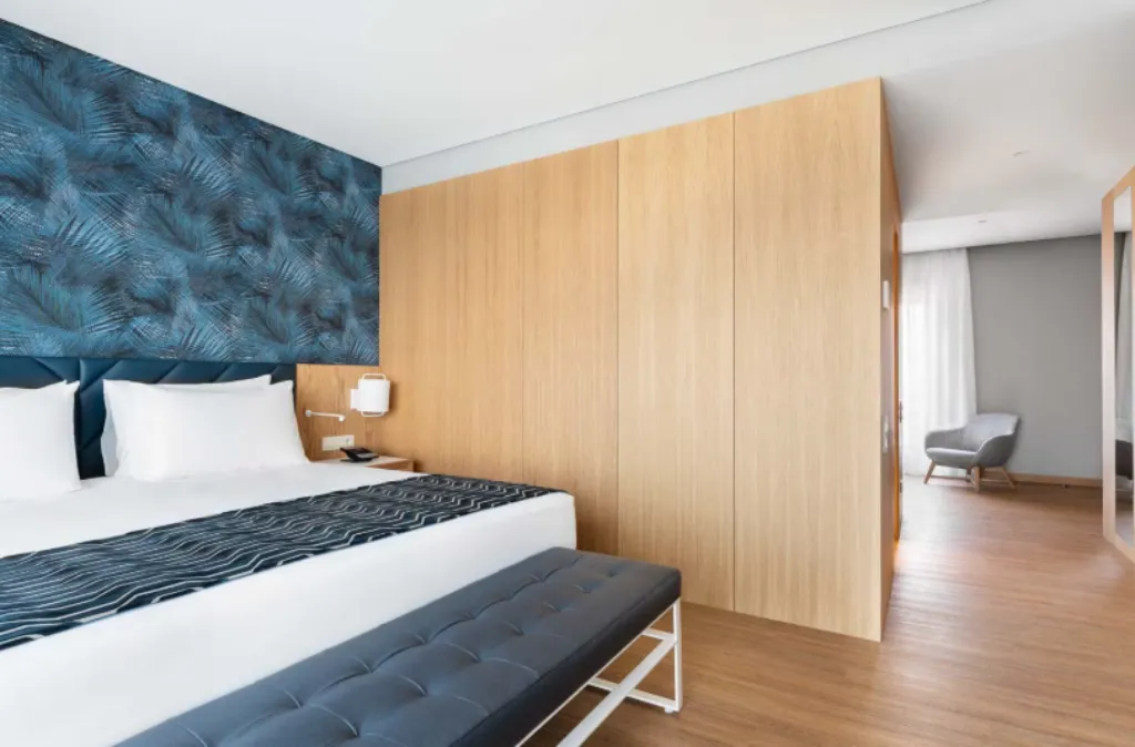 JUNIOR SUITE STANDARD Room, Eurostars Matosinhos, Porto