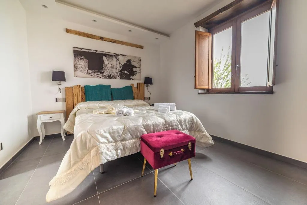 Room, Antichi Orti Del Sole, Naples
