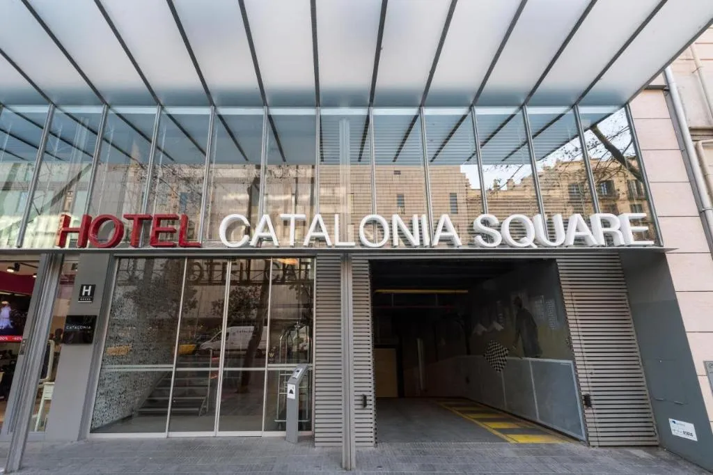 General view, Catalonia Square, Barcelona