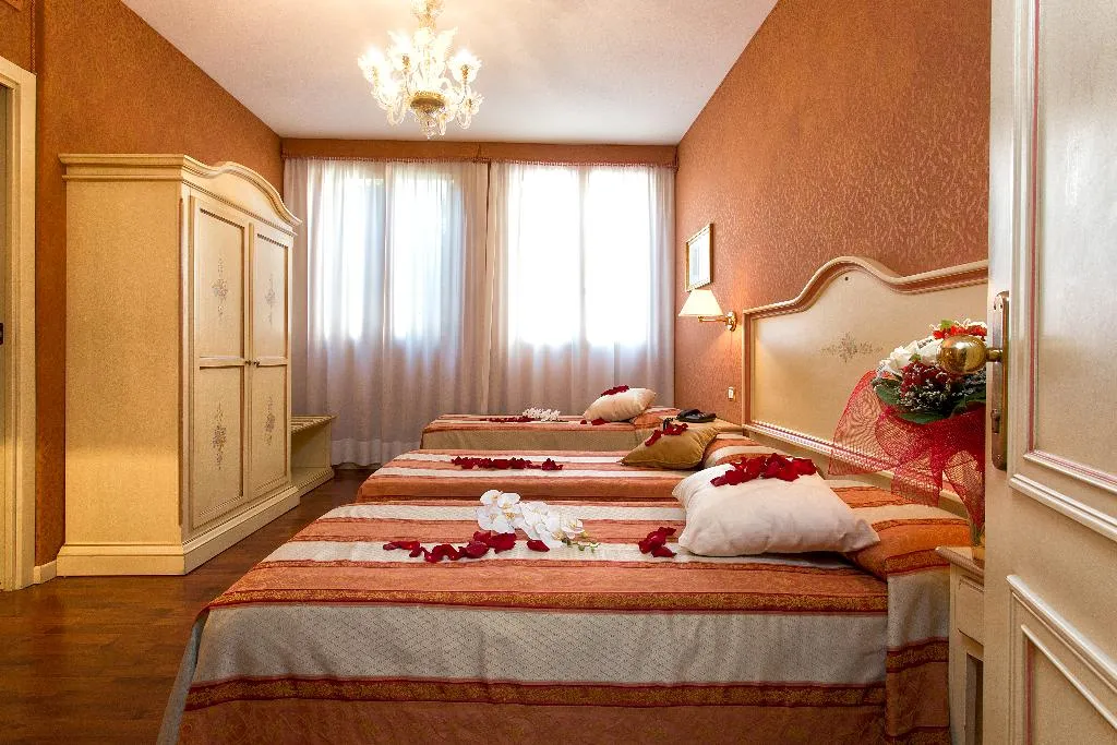 TRIPLE ANNEX Room, Hotel Conterie, Venice