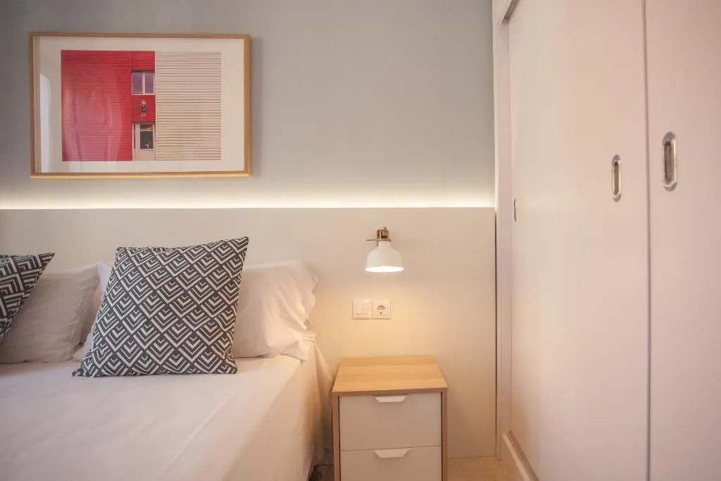 APARTMENT TWO BEDROOMS ONE BATHROOM Room, Gran Central Suites, Madrid