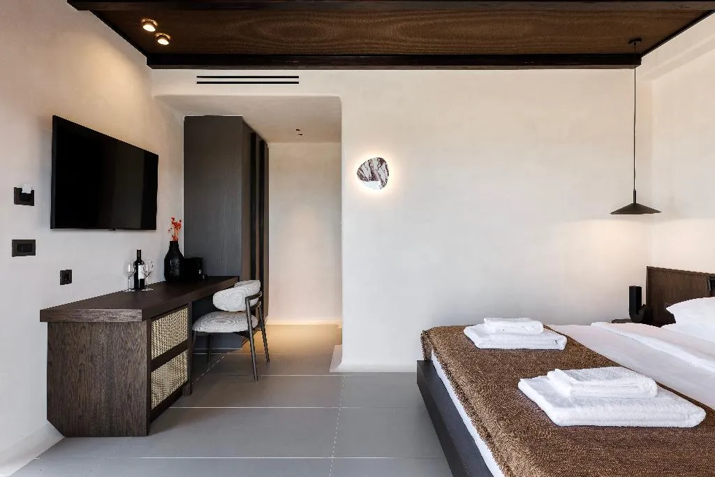 DOUBLE SUPERIOR POOL VIEW Room, Maximus Mykonos, Mykonos