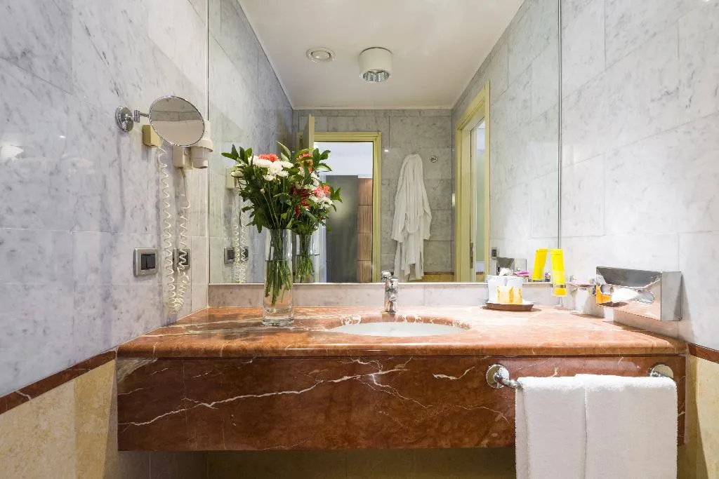 DOUBLE DELUXE Room, Carrobbio, Milan