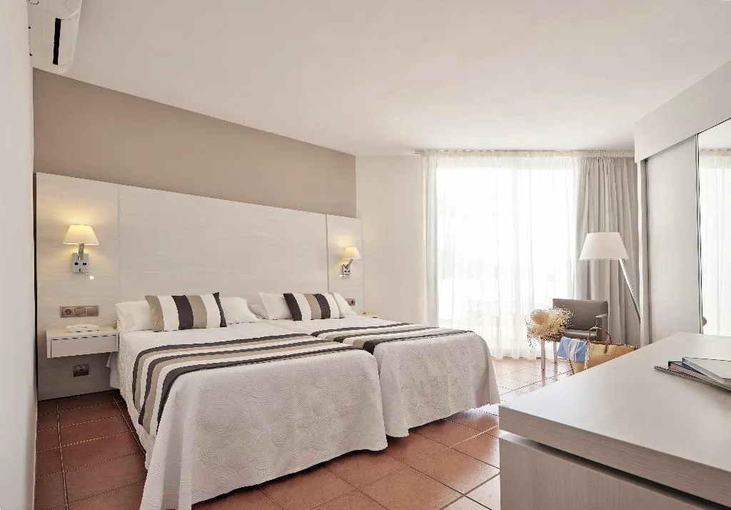 Room, Tres Torres, Ibiza