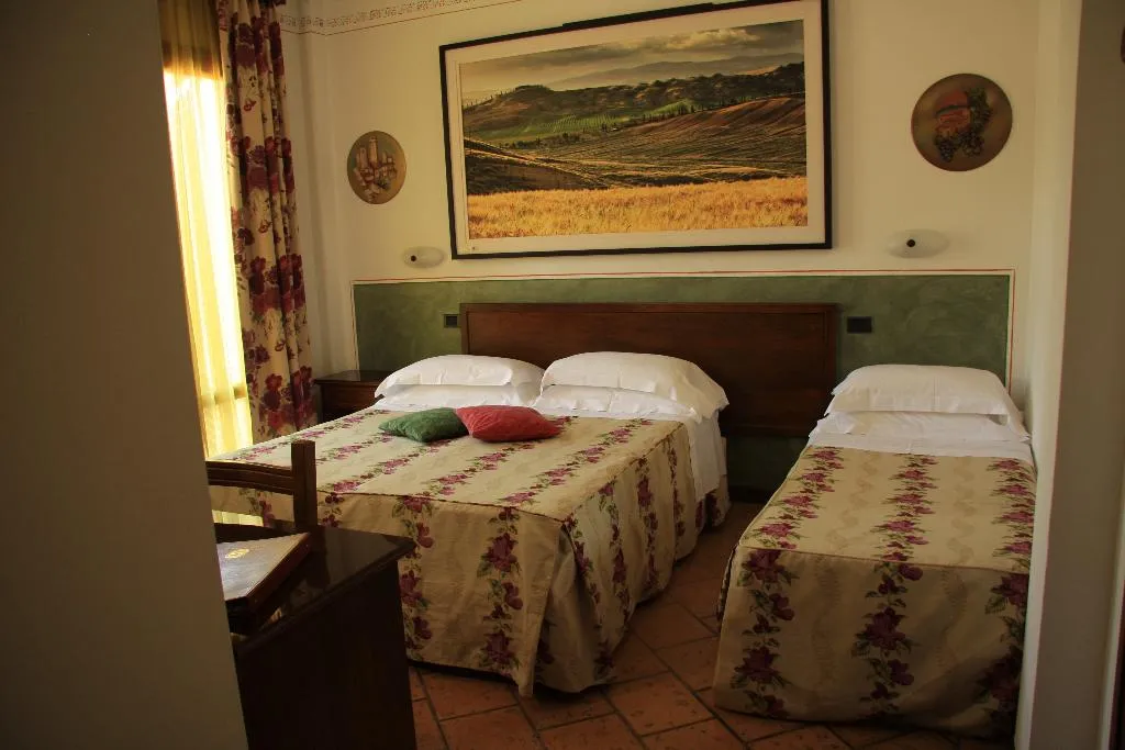 TRIPLE WITH TERRACE Room, Hotel Sovestro, Florence
