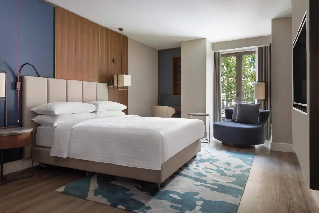 DOUBLE CITY VIEW KING BED Room, Izmir Marriott, Izmir