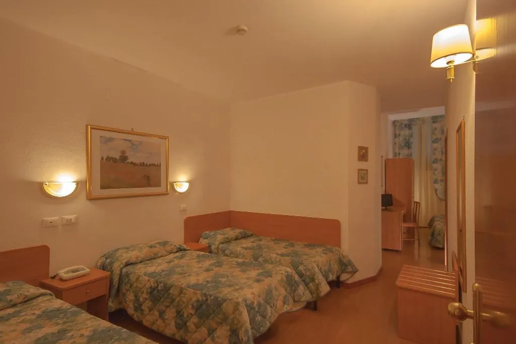 SUITE STANDARD Room, Tirreno, Rome