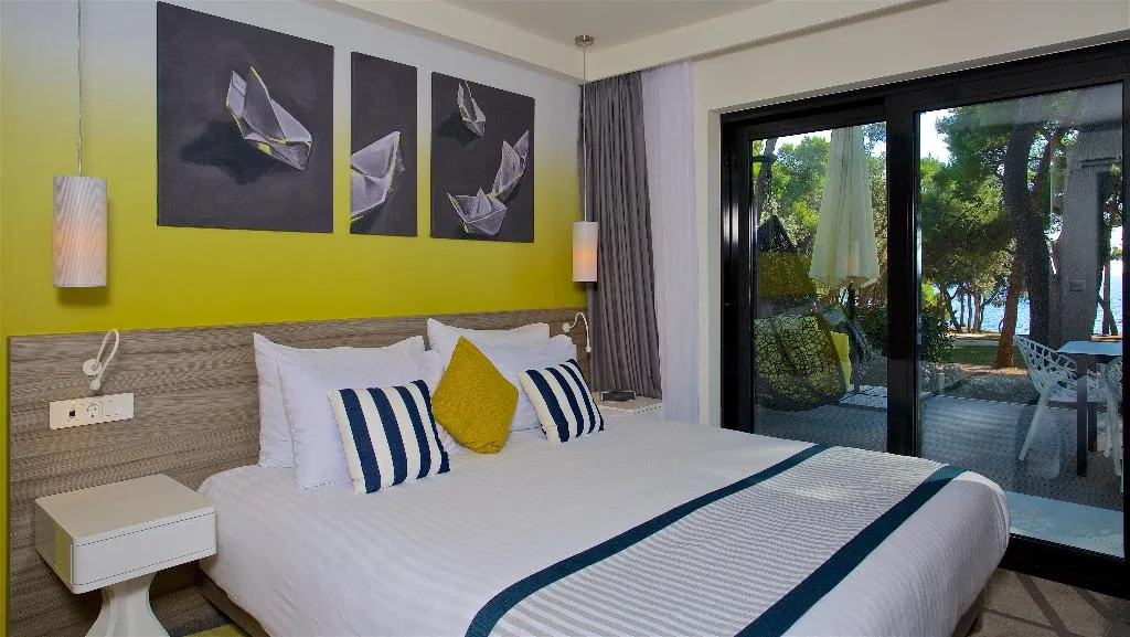 SUITE GARDEN VIEW TWO BEDROOMS Room, Park Plaza Arena Pula, Istria