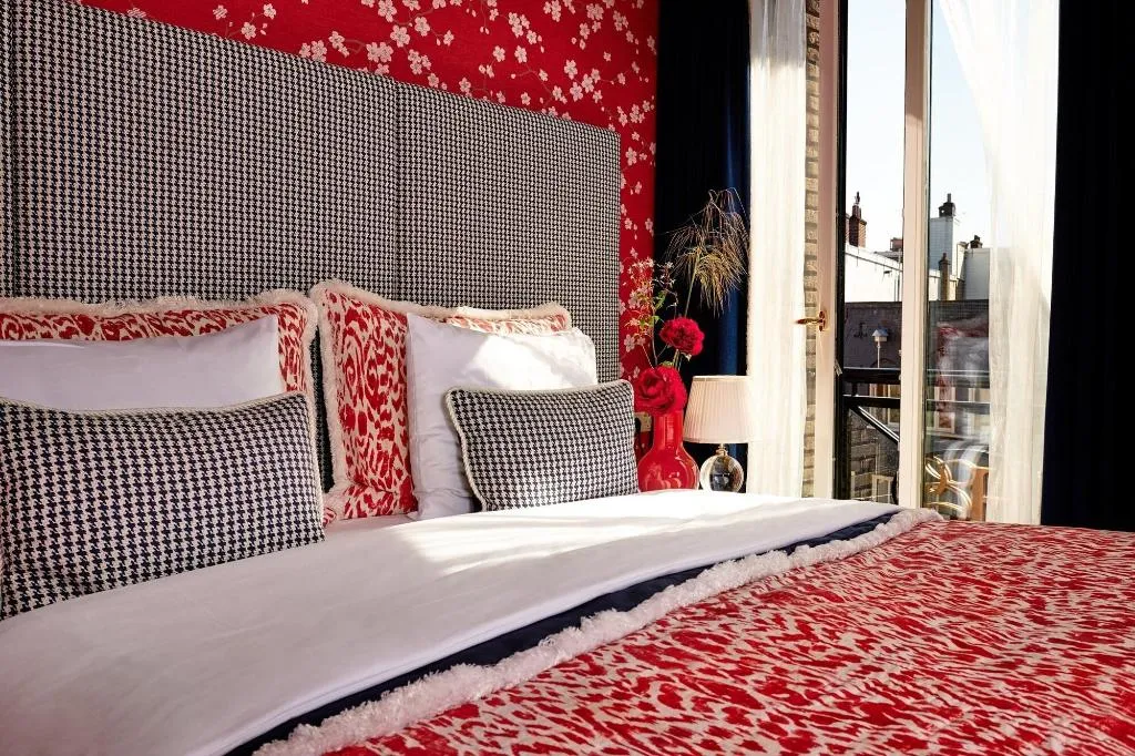 Room, Estherea, Amsterdam