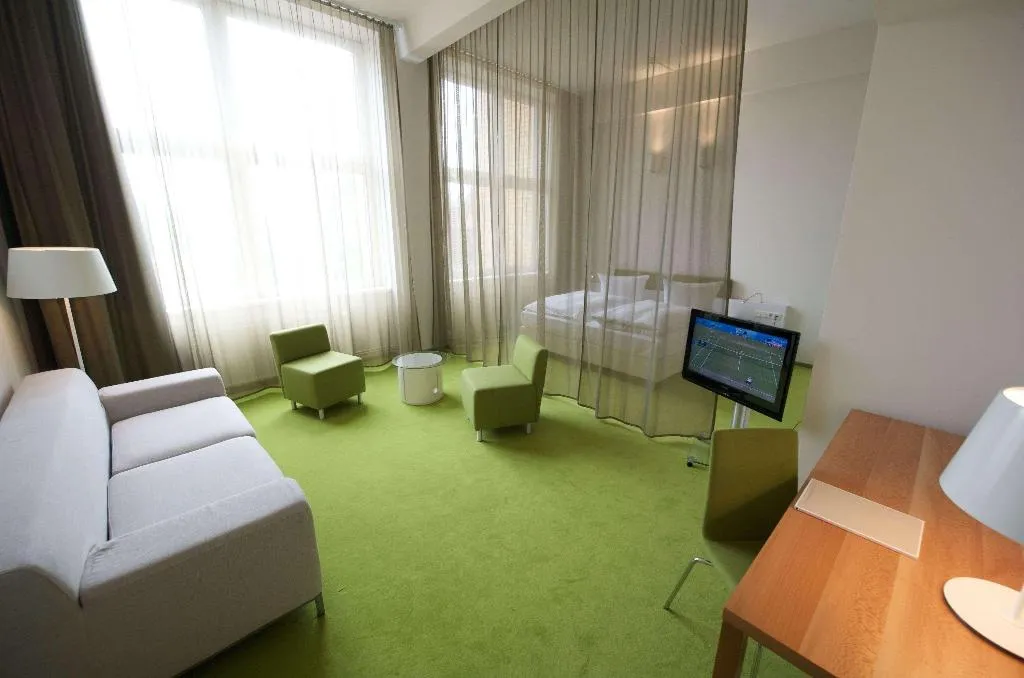 Room, Wyndham Garden Berlin Mitte, Berlin