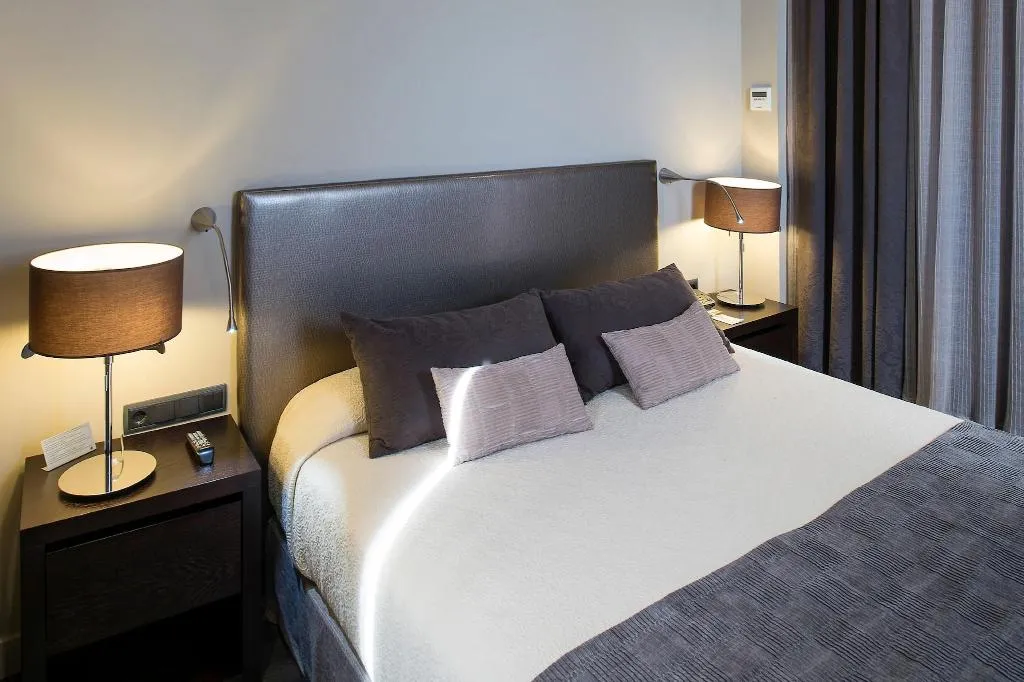 SUITE KING SIZE BED Room, Catalonia Portal De L'Angel Hotel, Barcelona