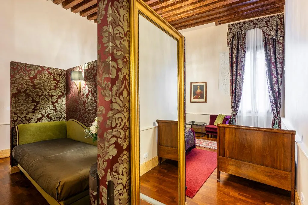 JUNIOR SUITE GRAND WITH VIEWS Room, Casa Verardo - Residenza D'Epoca, Venice