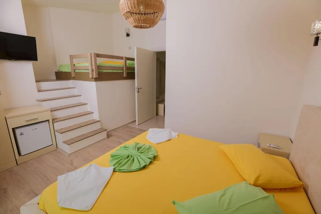 Room, Hotel Picasso, Kavaje