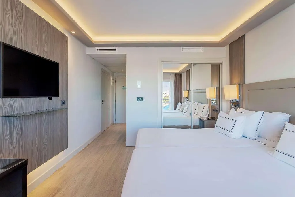 Room CONNECTING ROOM Room, Melia Alicante, Costa Blanca