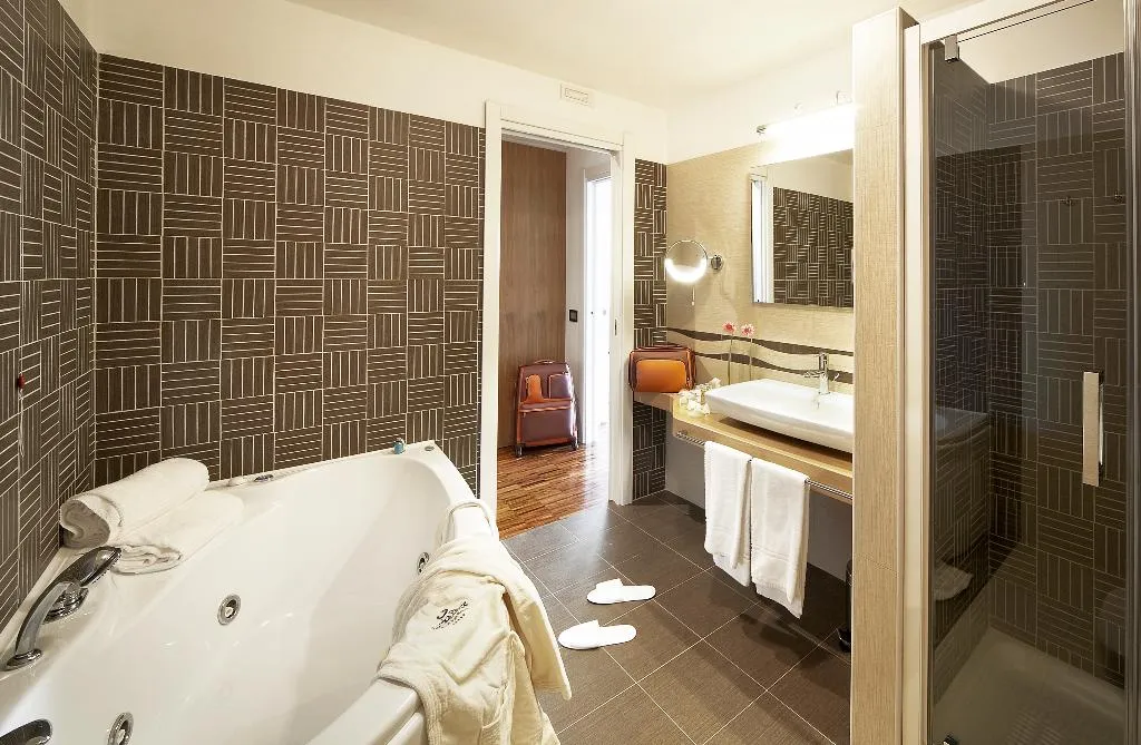 SUITE LUXURY Room, Eureka Palace Hotel Spa Resort, Catania