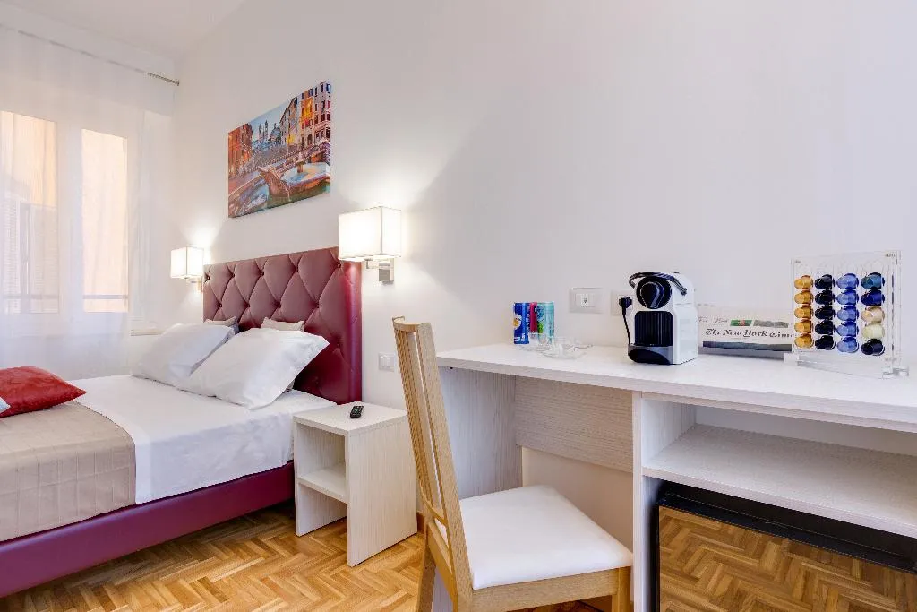 DOUBLE KING SIZE BED Room, Dolce Luxury Rooms, Rome