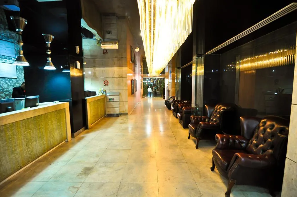 Lobby, Phoenicia Hotel, Dubai