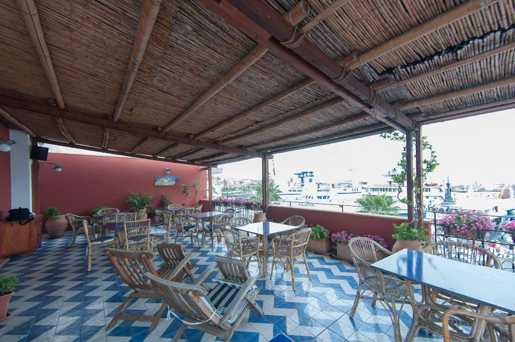 Restaurant, Petit Hotel, Catania