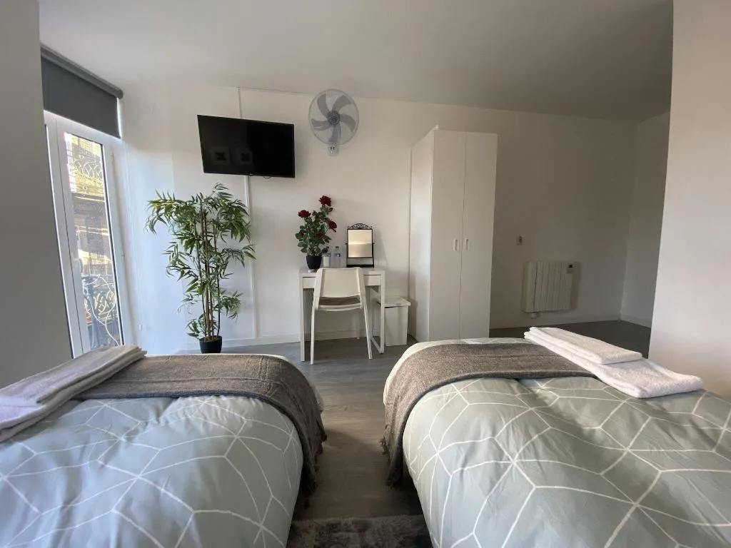 Room, Residencial Triunfo, Porto