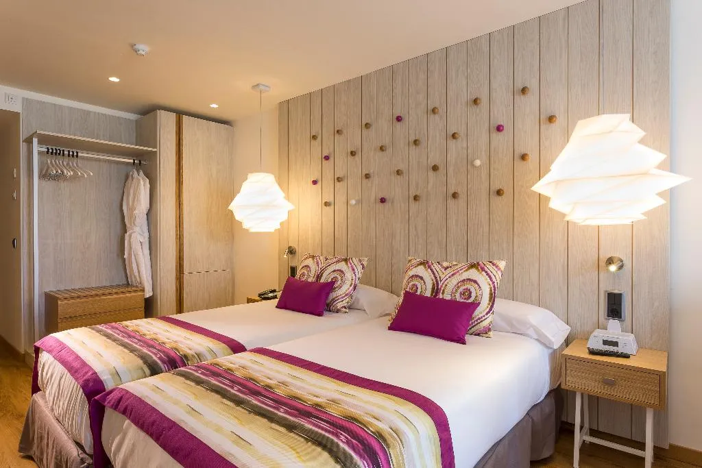 DOUBLE SINGLE USE DELUXE Room, Grand Palladium White Island Resort & Spa, Ibiza