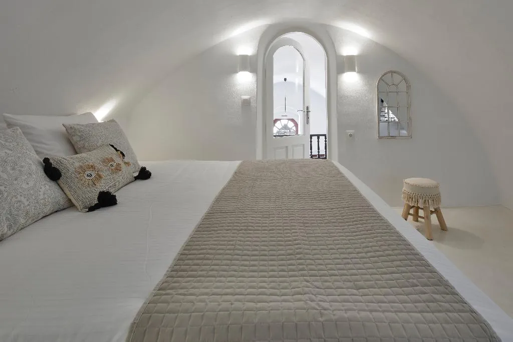 SUITE GRAND Room, Nano Suites, Santorini