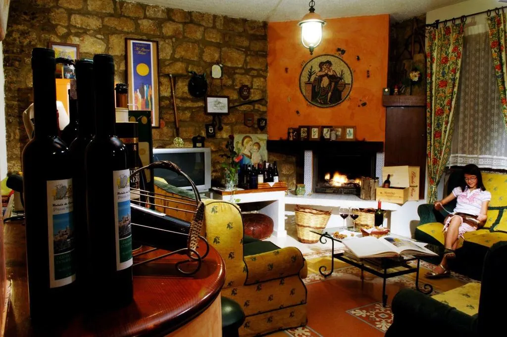 Lobby, La Casa sulla Collina d'Oro, Palermo