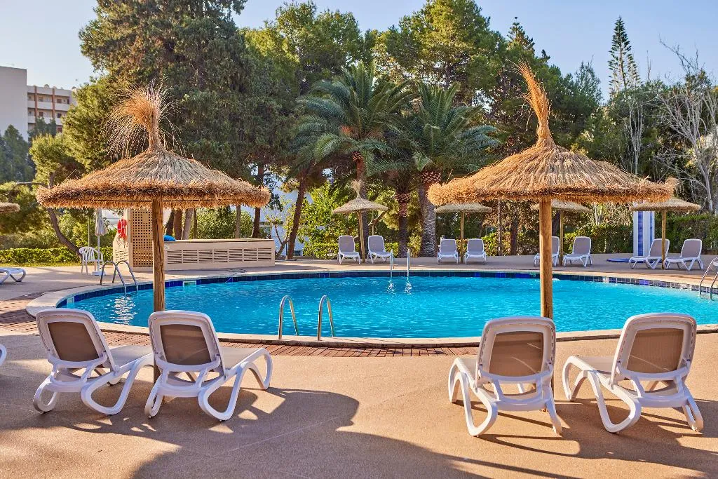 Pool, tent Palmanova, Majorca