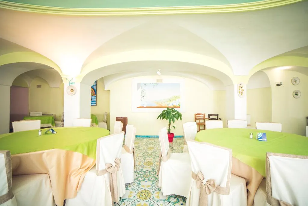 Restaurant, Carlo Magno, Naples
