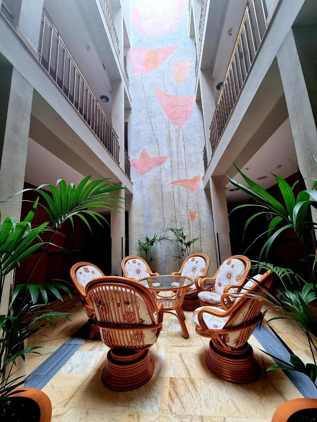 Lobby, Flor Parks, Barcelona