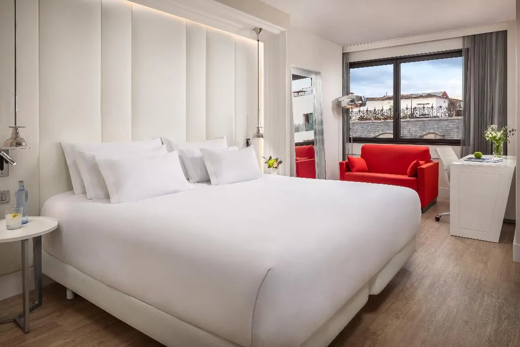DOUBLE KING SIZE BED Room, NH Collection Barcelona Gran Hotel Calderón, Barcelona