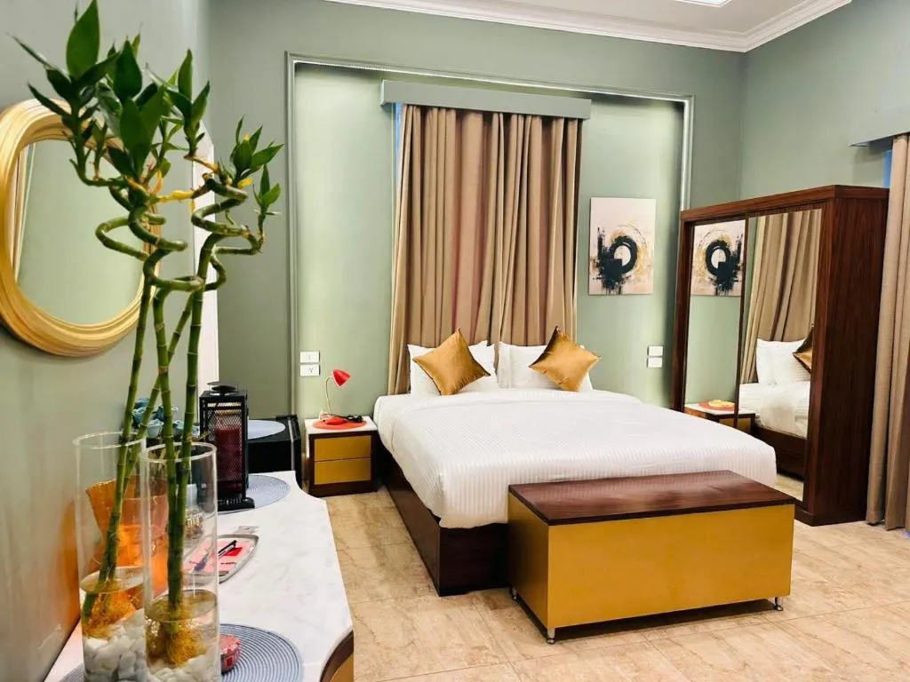 DOUBLE STANDARD Room, Ga Plus, Cairo