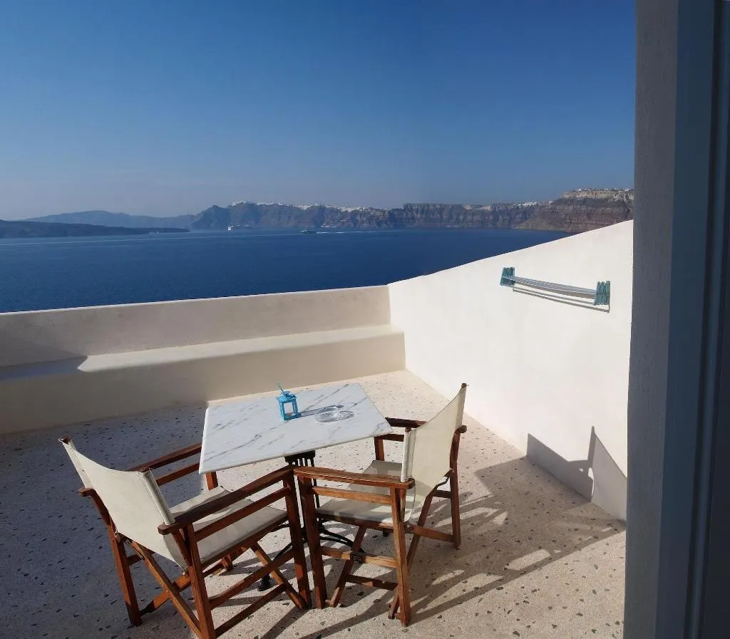 Room, Kokkinos Villas, Santorini