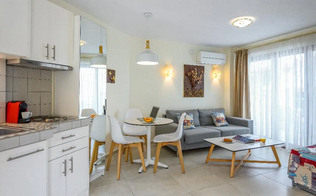 APARTMENT SIDE SEA VIEW Room, Elpiniki Luxury Apartments, Thessaloniki