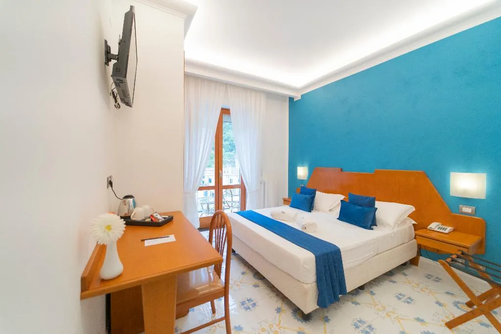Double or Twin SUPERIOR Room, Hotel San Pietro, Naples