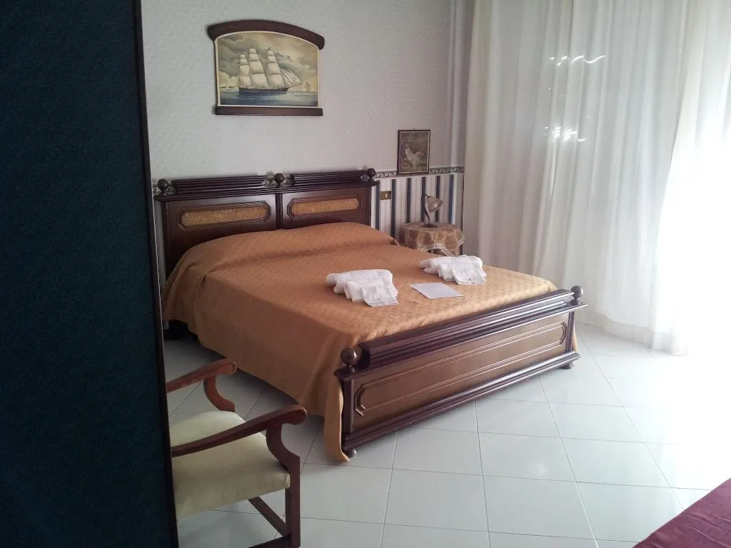Room, B B Dietro Il Politeama, Palermo