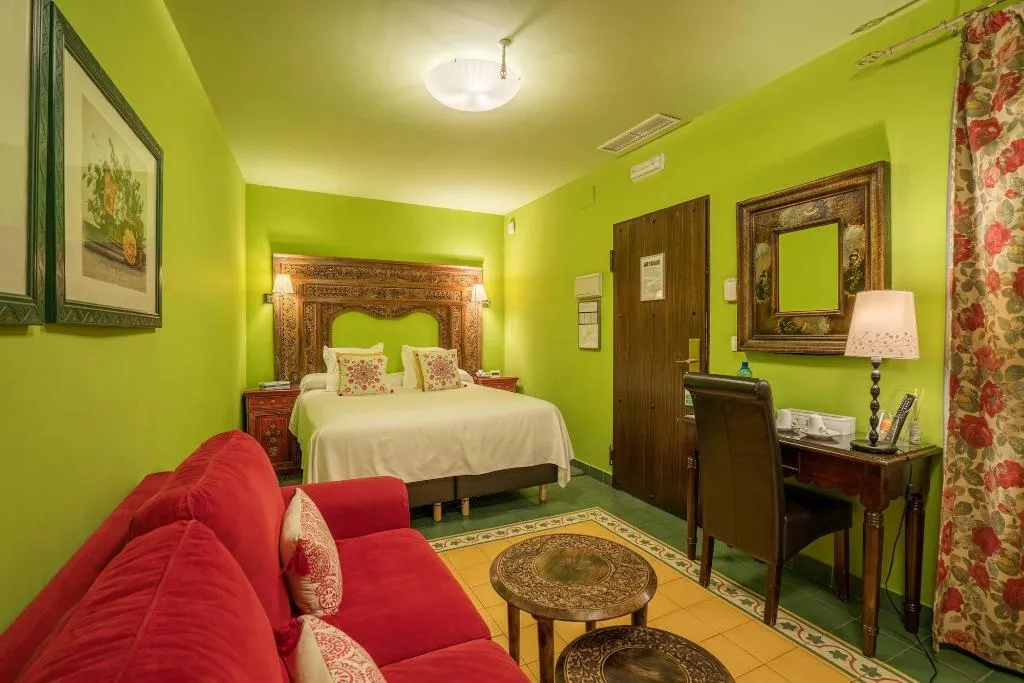 Room, El Rey Moro, Seville