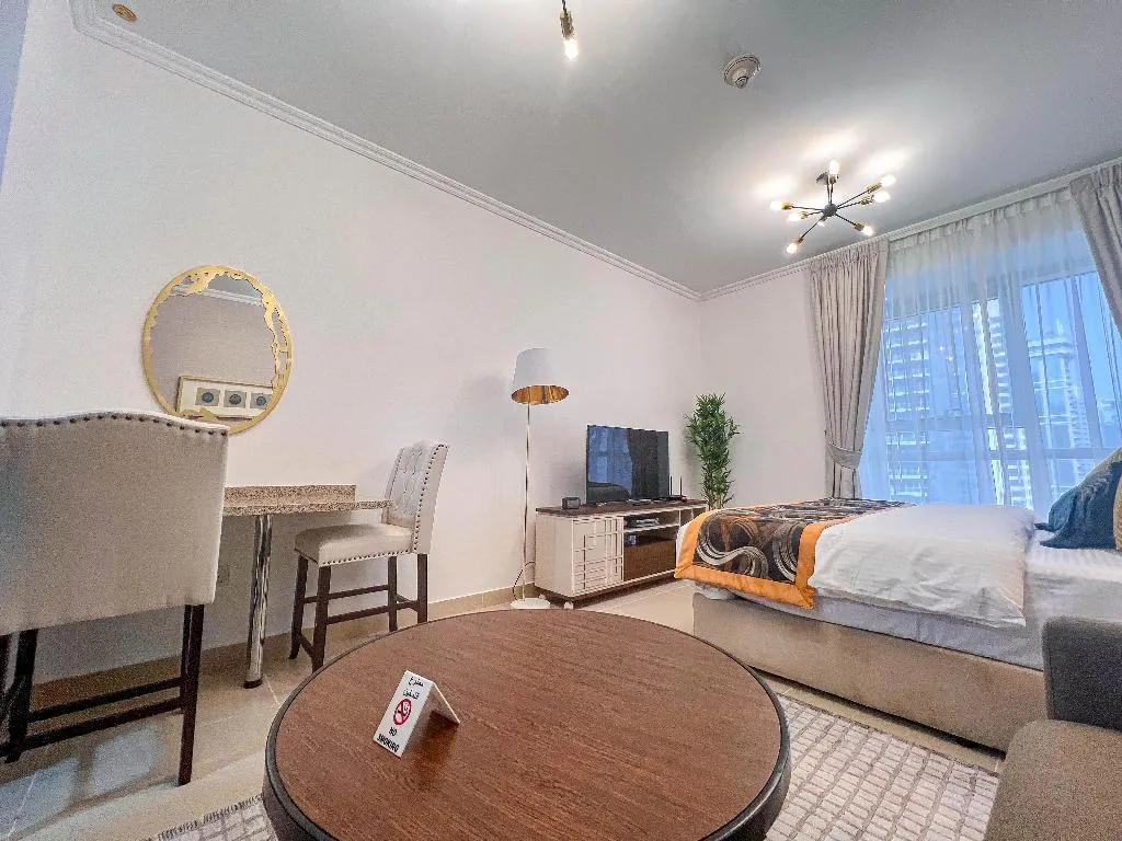 STUDIO ONE BEDROOM ONE BATHROOM Room, Goldcrest Executive, Dubai