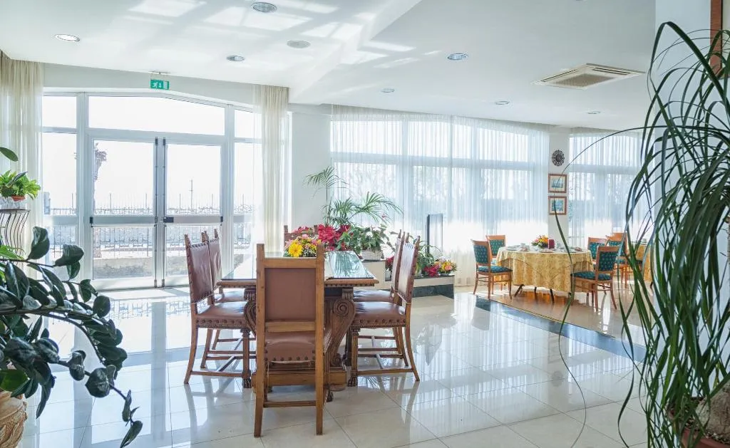Lobby, Hotel Holidays, Naples
