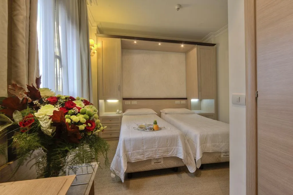 TWIN SUPERIOR Room, Galileo, Rome