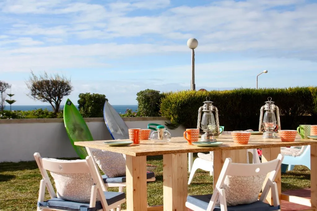 DOUBLE WITH SHARED BATHROOM Room, Surf Riders & CO Ericeira Surf Camp Moinhos, Lisbon