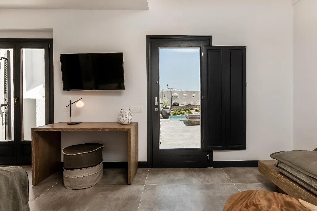 JUNIOR SUITE LUXURY Room, Vineyard Exclusive Suites, Santorini