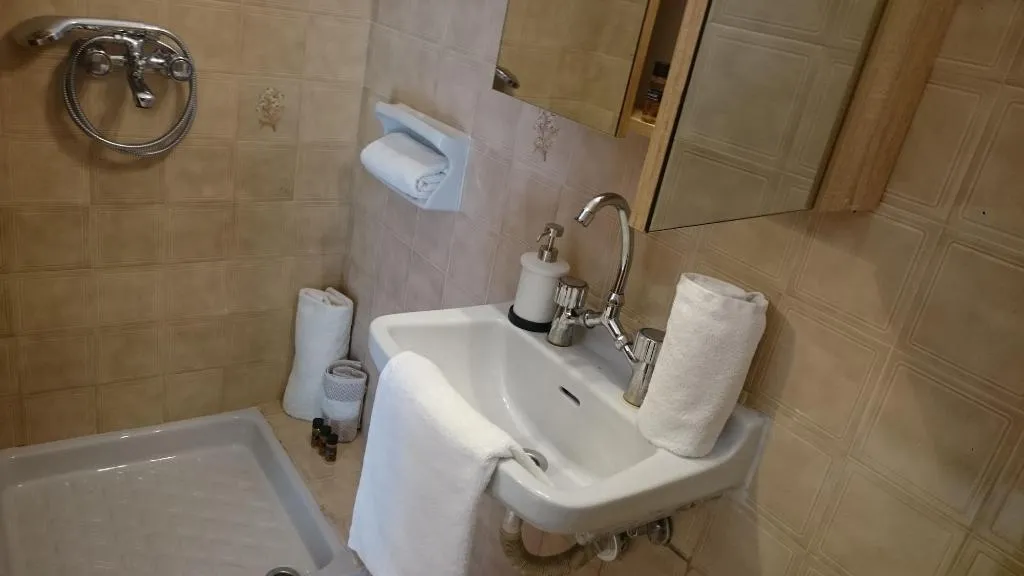 STUDIO STANDARD Room, Aronis Apartments, Corfu