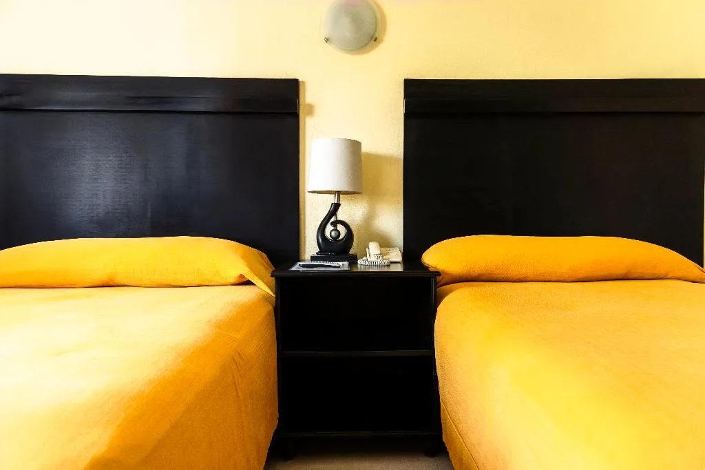 QUADRUPLE STANDARD Room, Antillano, Cancun Area