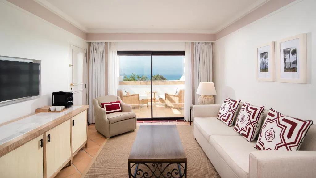 Room, Pine Cliffs Hotel, a Luxury Collection Resort, Algarve