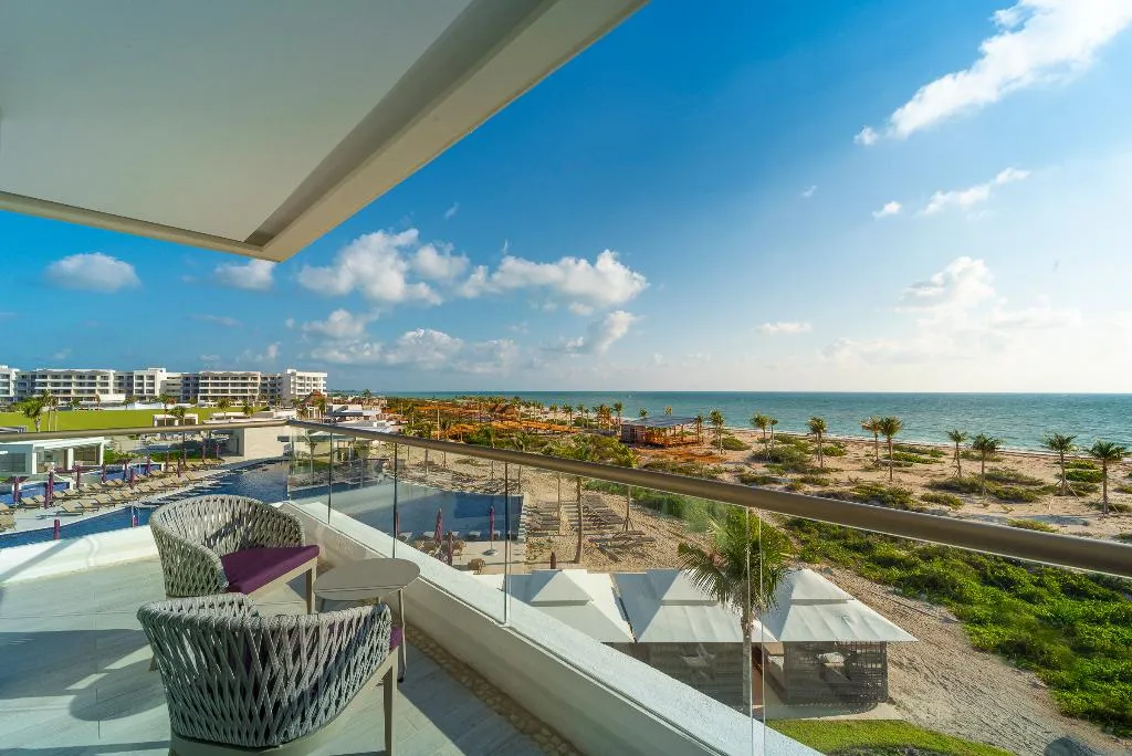 Terrace, Planet Hollywood Adult Scene - All-Inclusive Resor, Cancun Area